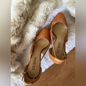 Vintage Guess Women's Round Toe Heels